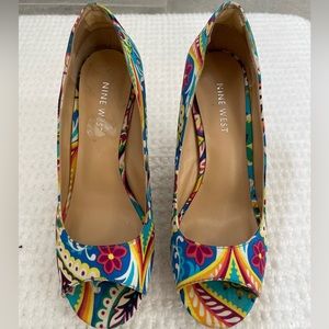 Nine West Wild Thingo Multi-Colored floral Wedges Heels Shoes